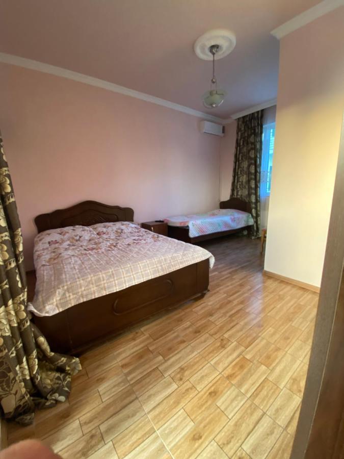 Hotel Beliy Dom Kvariati Esterno foto