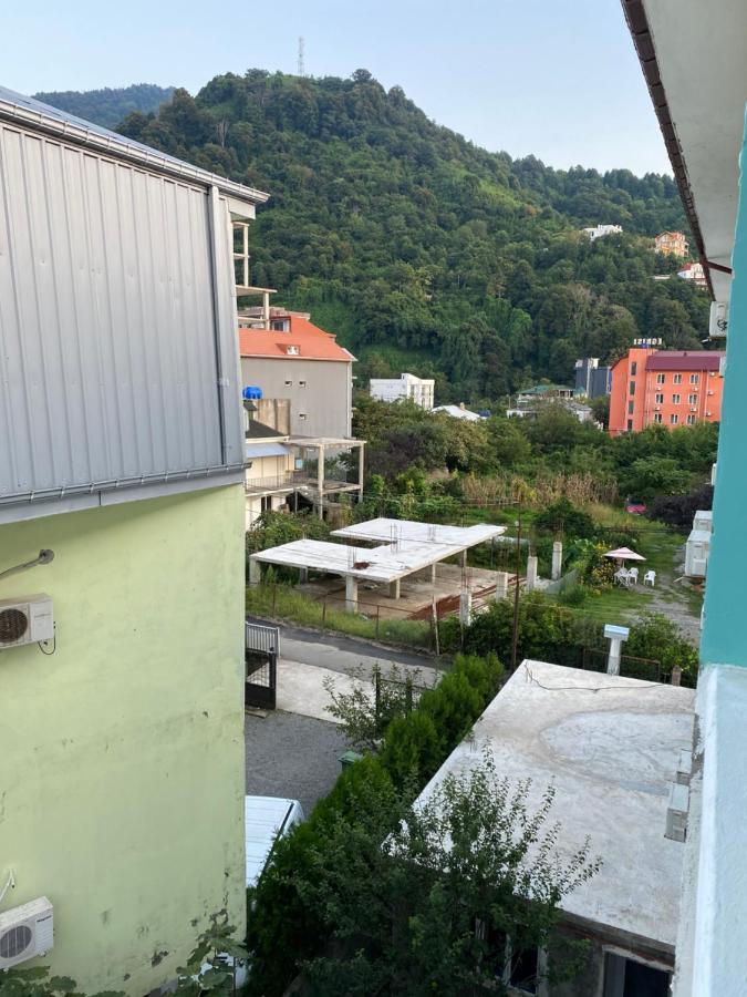 Hotel Beliy Dom Kvariati Esterno foto