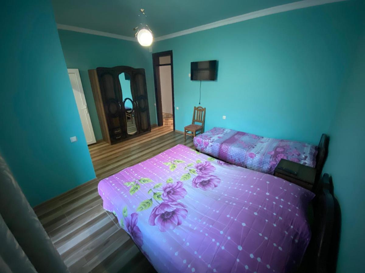 Hotel Beliy Dom Kvariati Esterno foto